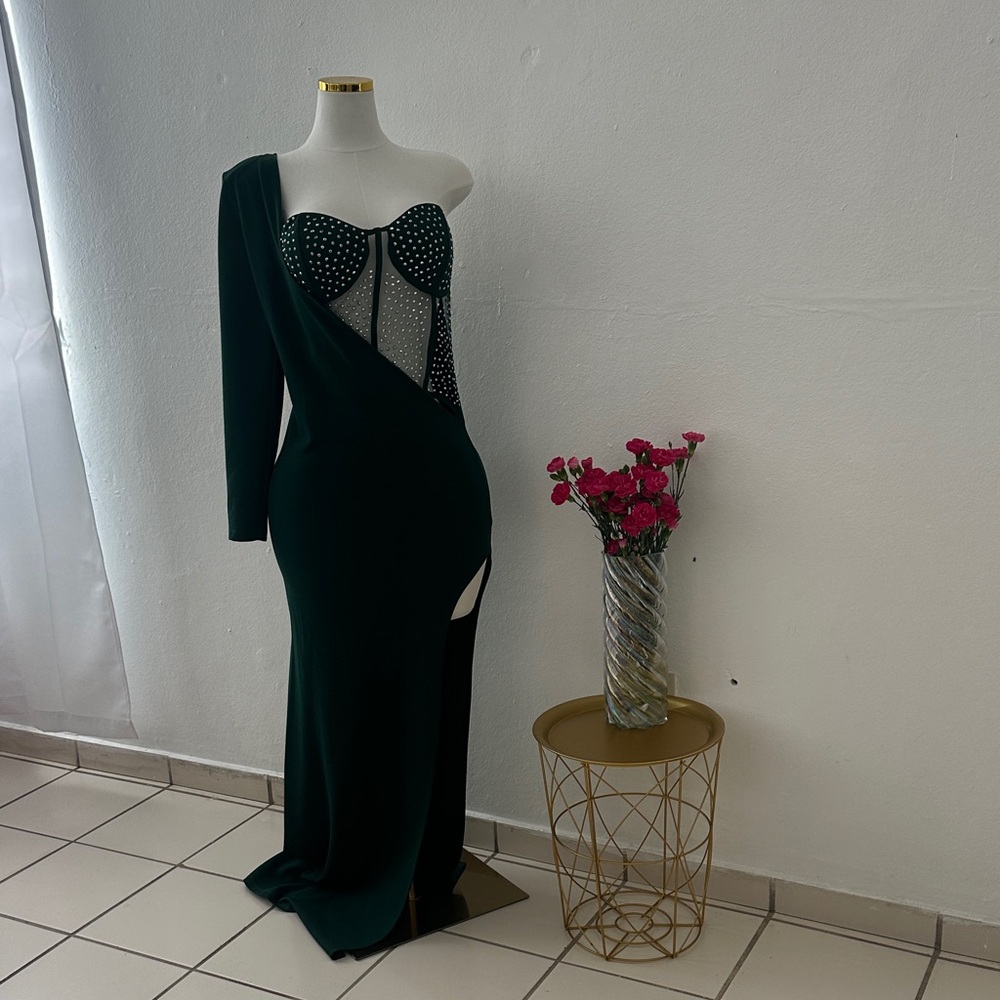 Elegant Green Evening Dress